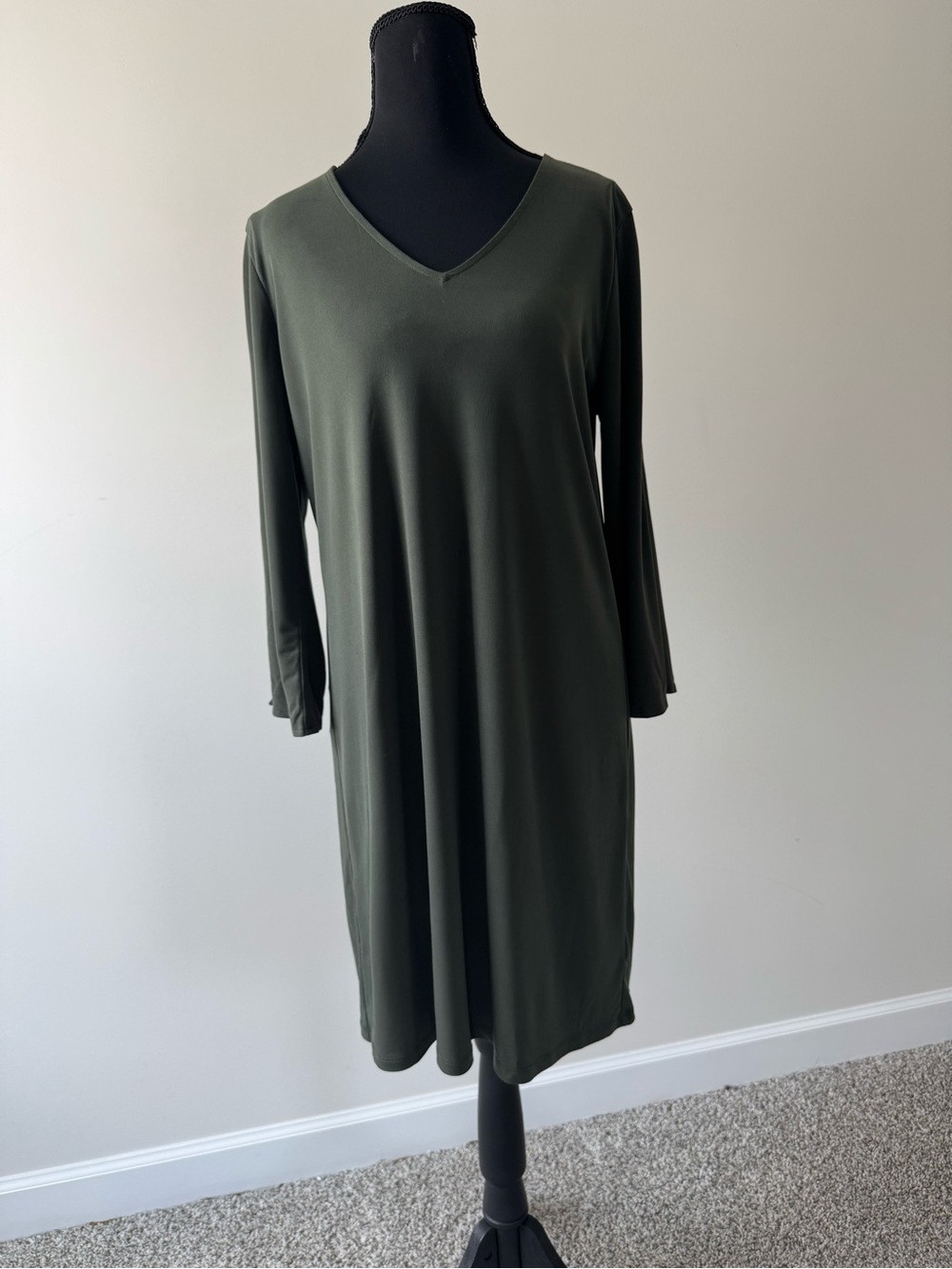 Michael Kors Olive Green Shift Dress M Gold Chain Sleeve V-Neck Knee Length - Picture 2 of 11